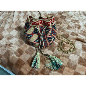 Chila Bags Woven Crossbody With Chain And Tassels Geometric Aztec Multicolor